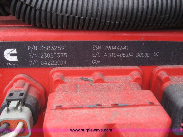 image for item 3077 2005 Volvo VNL 670 semi truck