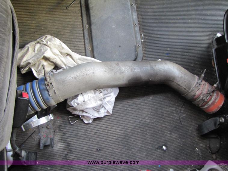 image for item 3636 2003 Peterbilt 387 semi truck