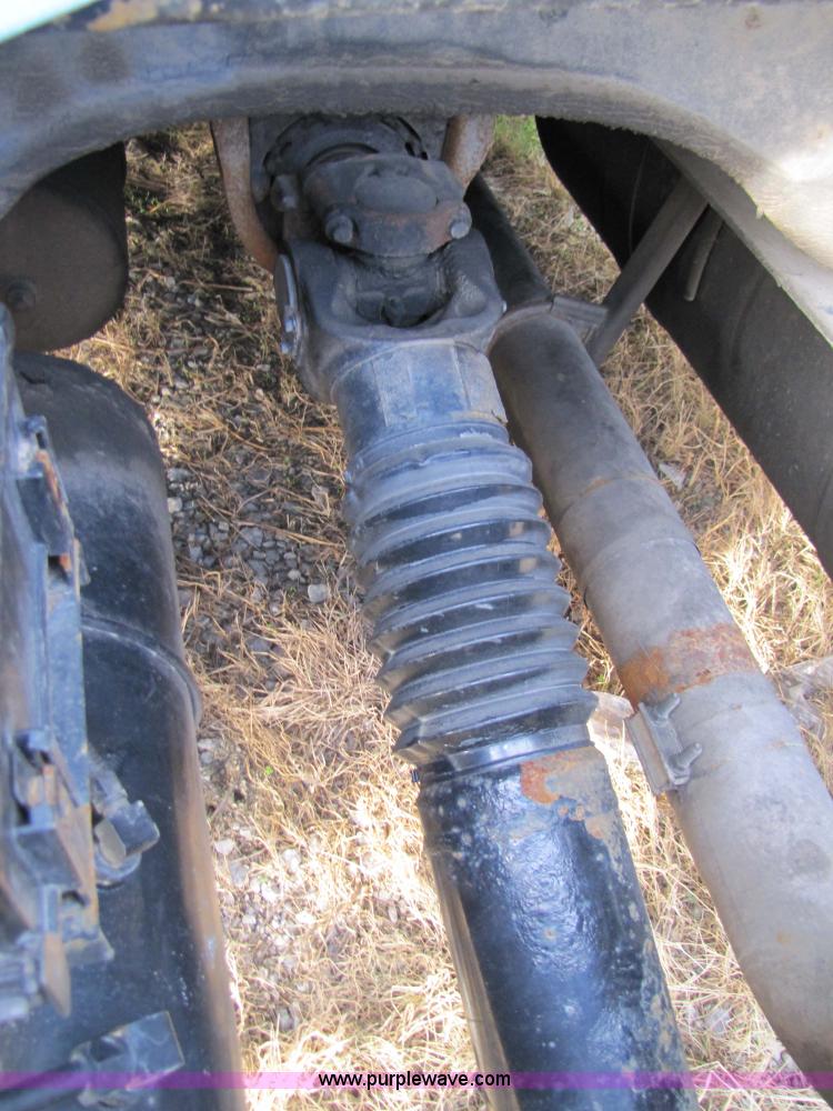 image for item 3636 2003 Peterbilt 387 semi truck