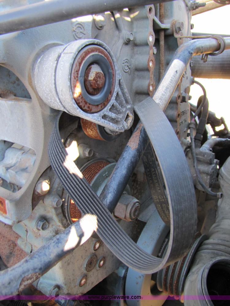 image for item 3638 2002 Freightliner Columbia 120 semi truck