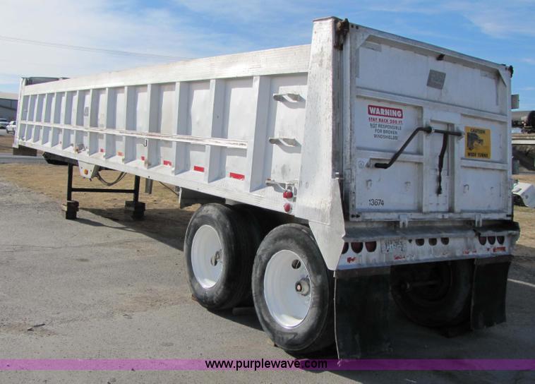 image for item 3640 1992 East 39' aluminum end dump trailer