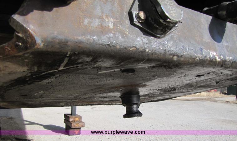 image for item 3640 1992 East 39' aluminum end dump trailer