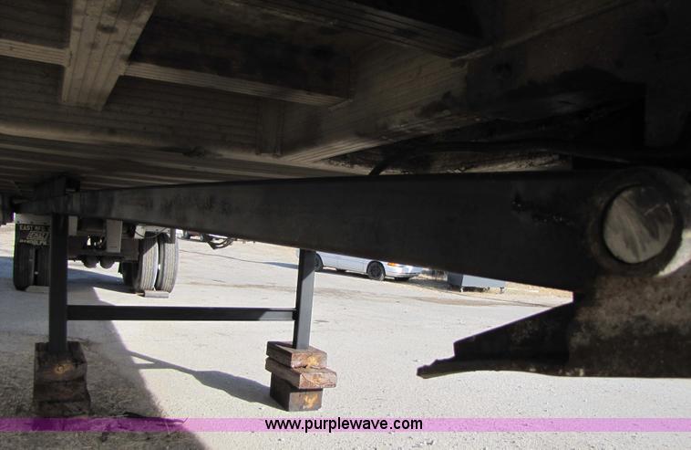 image for item 3640 1992 East 39' aluminum end dump trailer