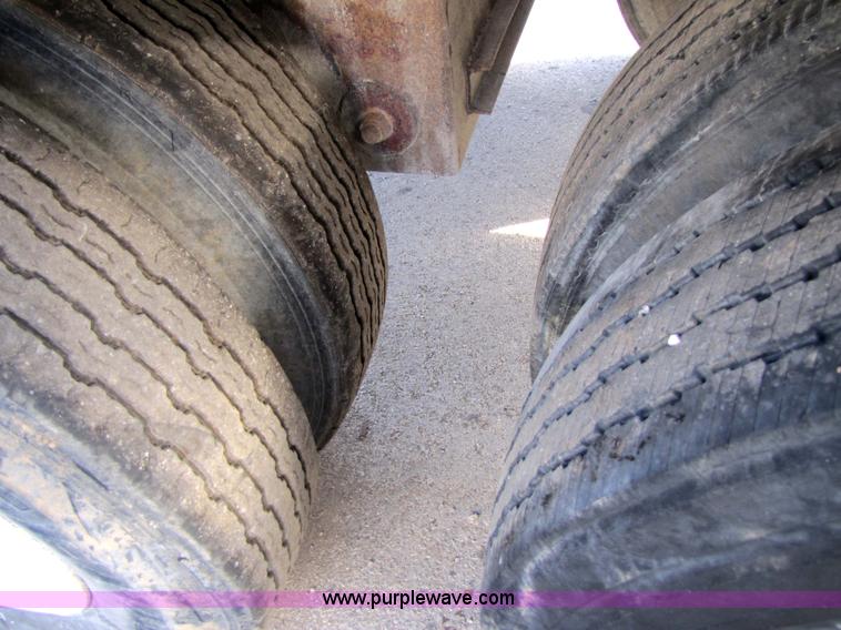 image for item 3640 1992 East 39' aluminum end dump trailer