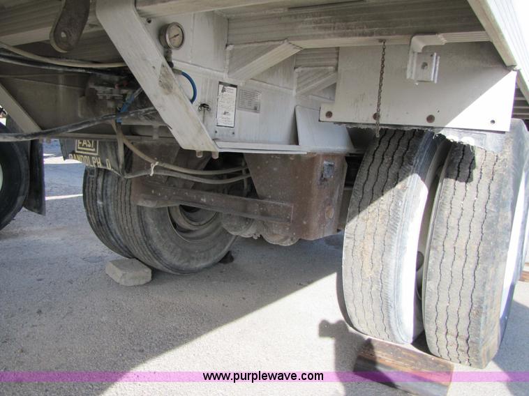 image for item 3640 1992 East 39' aluminum end dump trailer