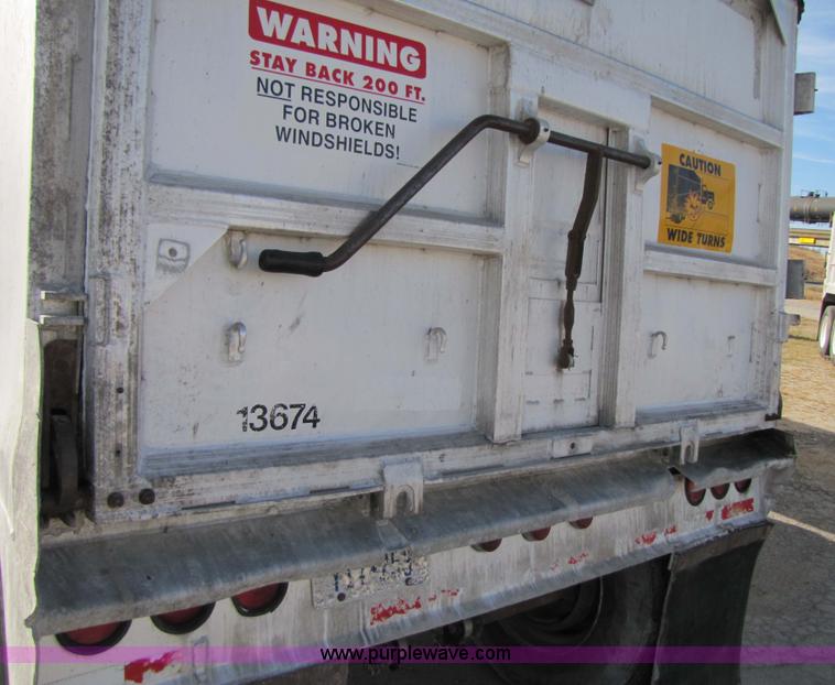 image for item 3640 1992 East 39' aluminum end dump trailer