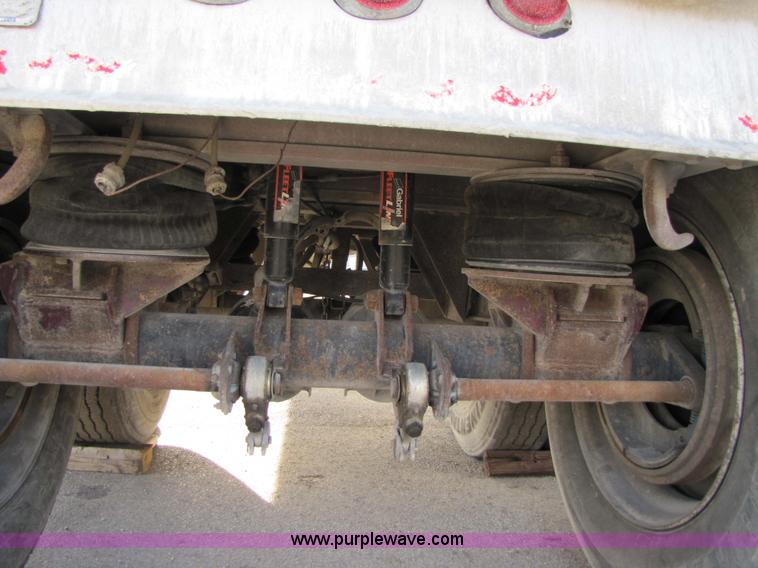 image for item 3640 1992 East 39' aluminum end dump trailer