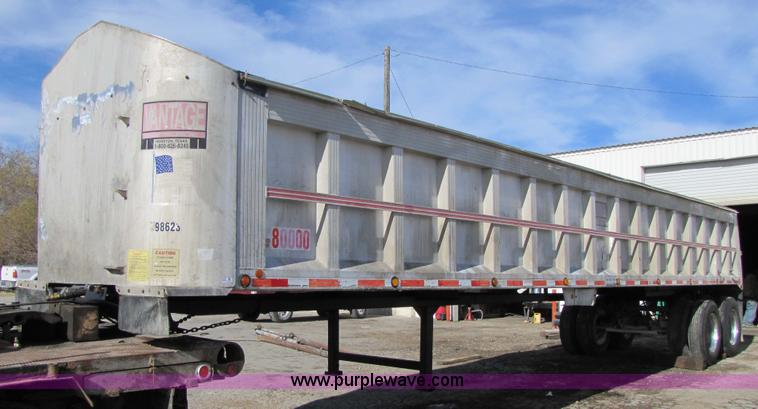 image for item 3641 1992 CMC 38' aluminum end dump trailer