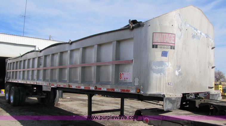 image for item 3641 1992 CMC 38' aluminum end dump trailer