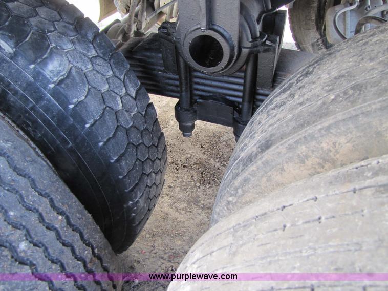 image for item 3641 1992 CMC 38' aluminum end dump trailer