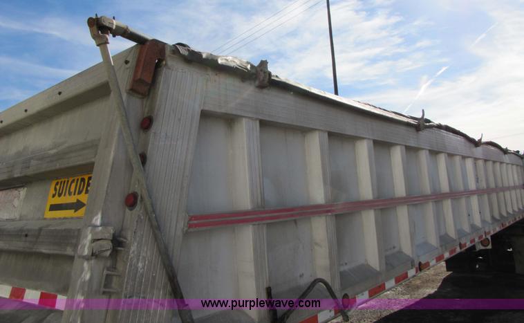 image for item 3641 1992 CMC 38' aluminum end dump trailer