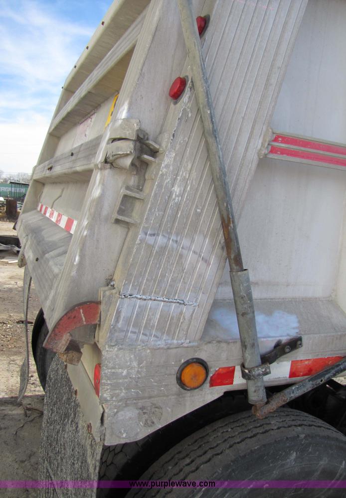 image for item 3641 1992 CMC 38' aluminum end dump trailer