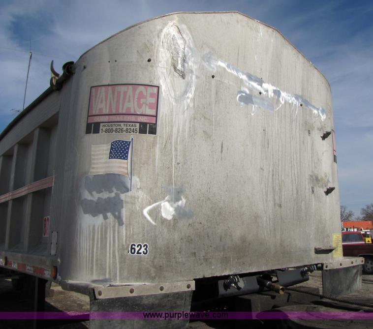 image for item 3641 1992 CMC 38' aluminum end dump trailer