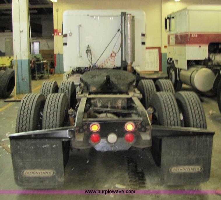 image for item 5313 1993 Freightliner FL12C