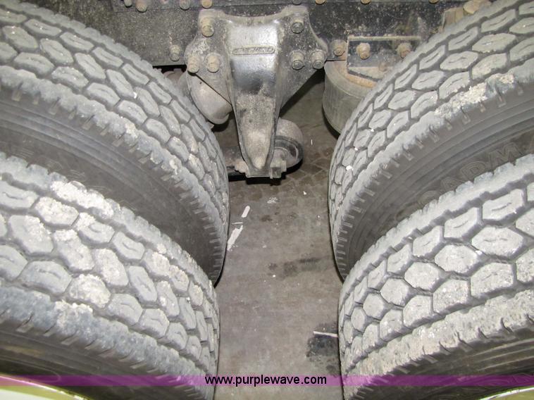 image for item 5313 1993 Freightliner FL12C