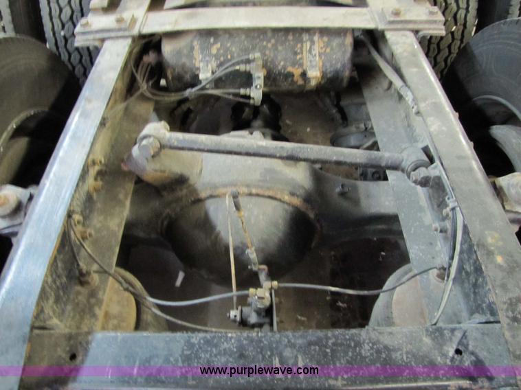 image for item 5313 1993 Freightliner FL12C