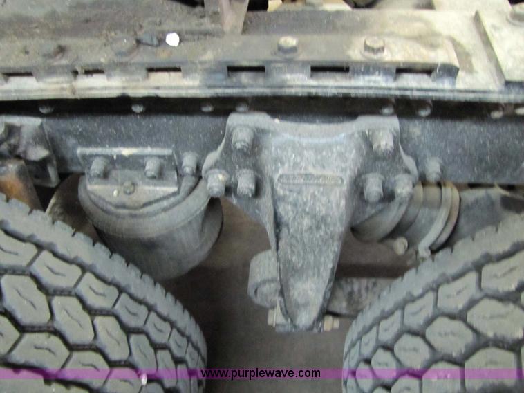 image for item 5313 1993 Freightliner FL12C