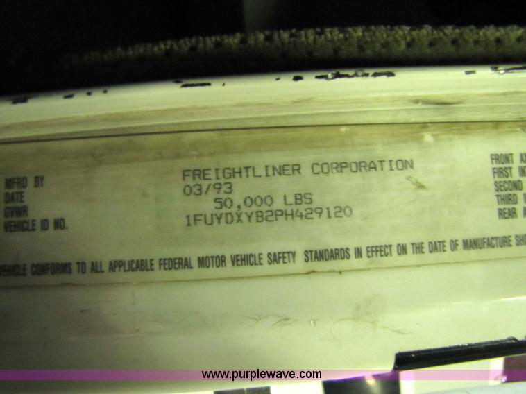 image for item 5313 1993 Freightliner FL12C