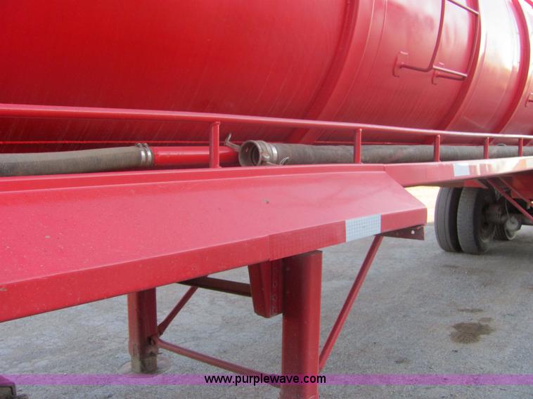 image for item 6746 1978 Trailmaster tanker trailer