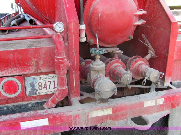 image for item 6746 1978 Trailmaster tanker trailer