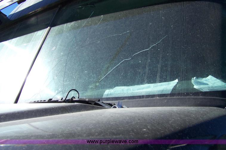 image for item 7500 2003 Freightliner Century Columbia 120 semi truck