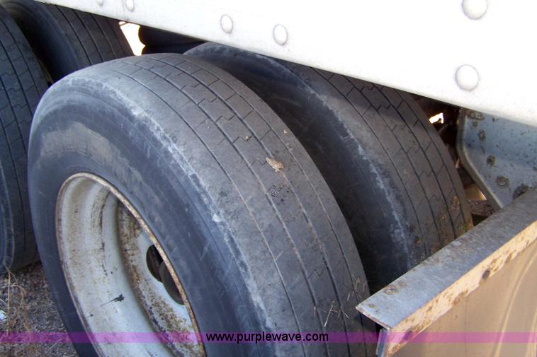 image for item 7501 2005 Lufkin 53' van trailer