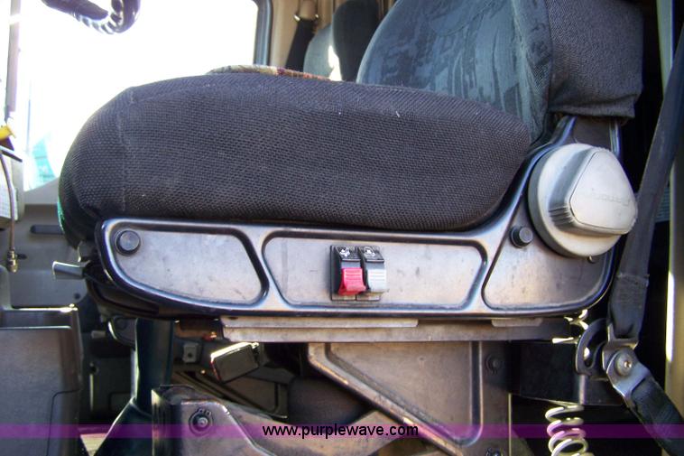 image for item 7502 2002 Sterling ST9500 semi truck