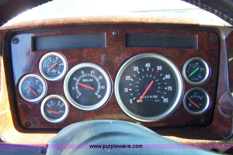 image for item 7502 2002 Sterling ST9500 semi truck