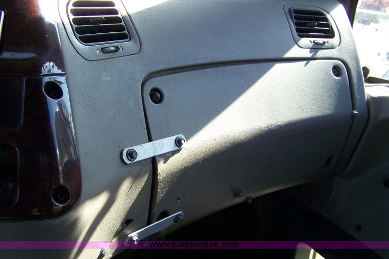 image for item 7502 2002 Sterling ST9500 semi truck