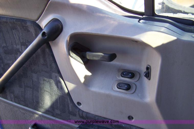 image for item 7502 2002 Sterling ST9500 semi truck