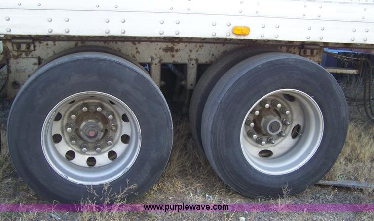 image for item 7503 2005 Lufkin 53' van trailer