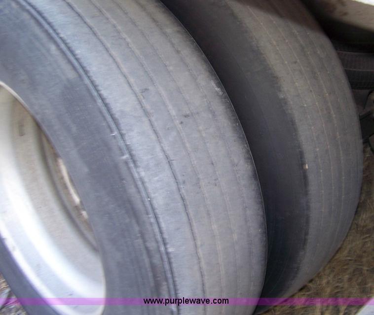 image for item 7503 2005 Lufkin 53' van trailer