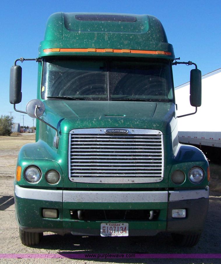 image for item 7504 2003 Freightliner Century Class ST120 semi truck