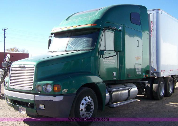 image for item 7504 2003 Freightliner Century Class ST120 semi truck