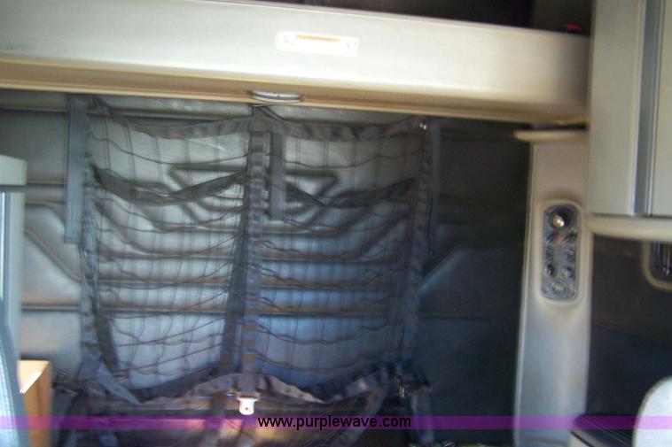 image for item 7504 2003 Freightliner Century Class ST120 semi truck