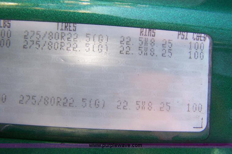 image for item 7504 2003 Freightliner Century Class ST120 semi truck