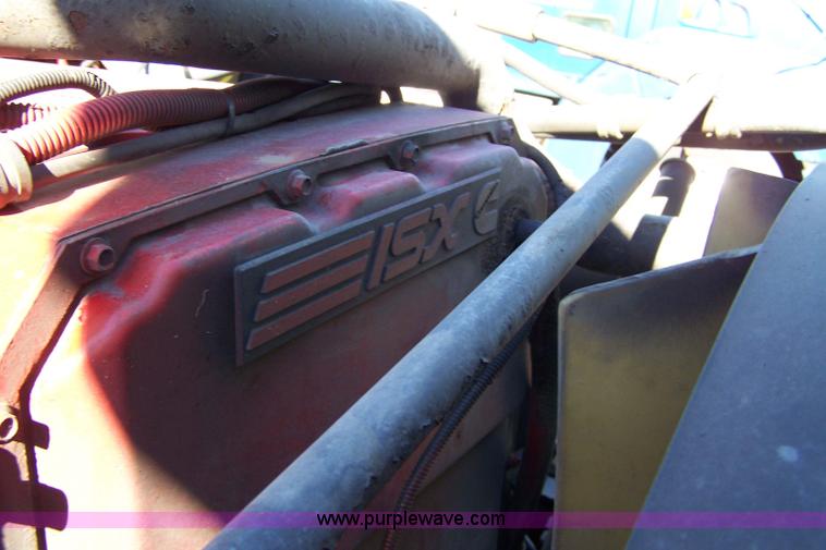 image for item 7504 2003 Freightliner Century Class ST120 semi truck