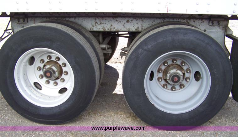 image for item 7505 2005 Lufkin 53' van trailer