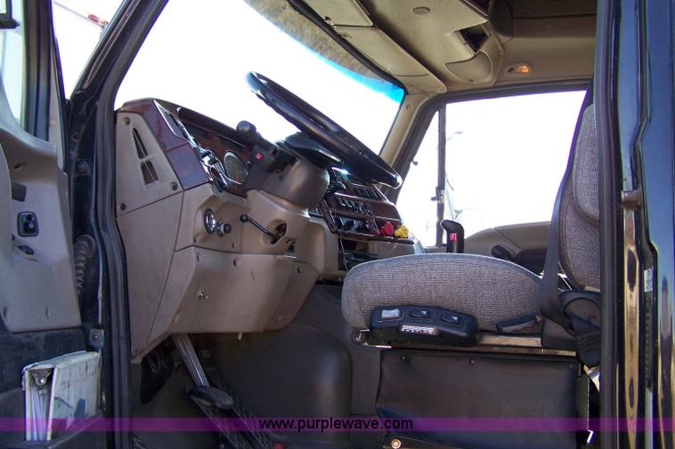 image for item 7506 2001 Sterling ST9500 semi truck