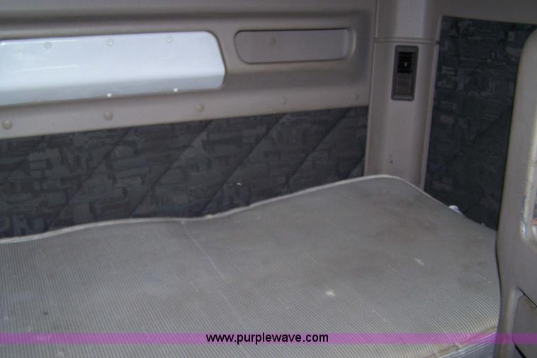 image for item 7506 2001 Sterling ST9500 semi truck