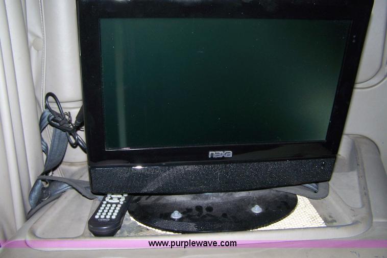 image for item 7506 2001 Sterling ST9500 semi truck