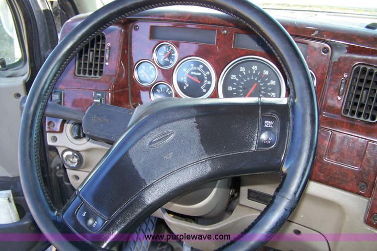 image for item 7506 2001 Sterling ST9500 semi truck