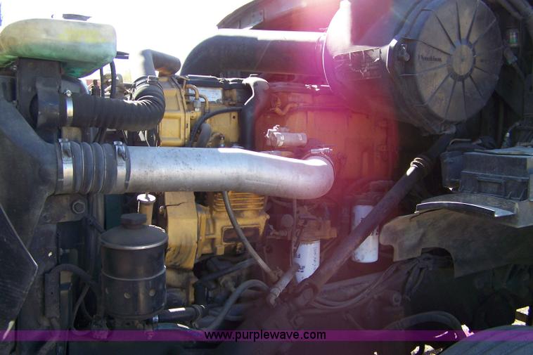 image for item 7506 2001 Sterling ST9500 semi truck