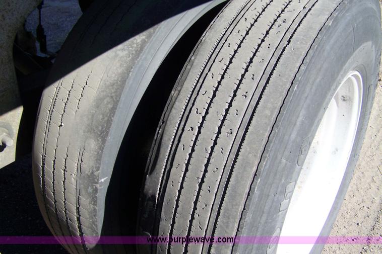 image for item 7507 2006 Lufkin 53' van trailer