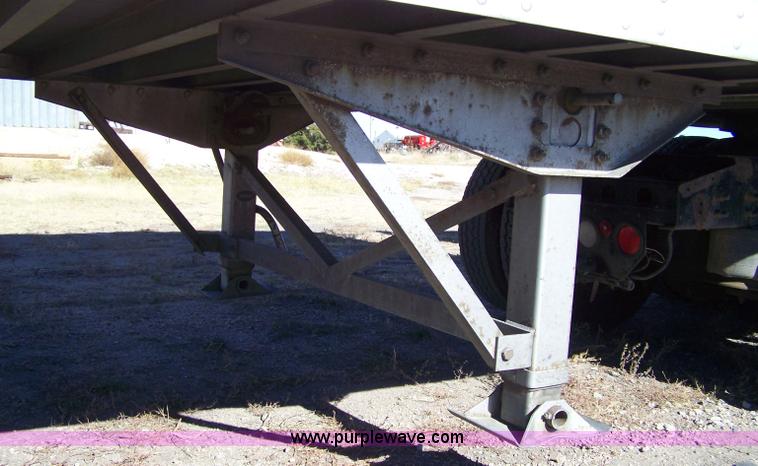 image for item 7507 2006 Lufkin 53' van trailer