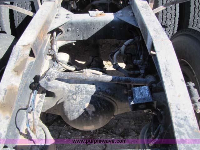 image for item 8275 2000 Freightliner FLD11264SD semi truck