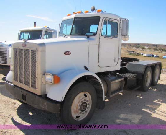 image for item 8276 1991 Peterbilt 357 semi truck