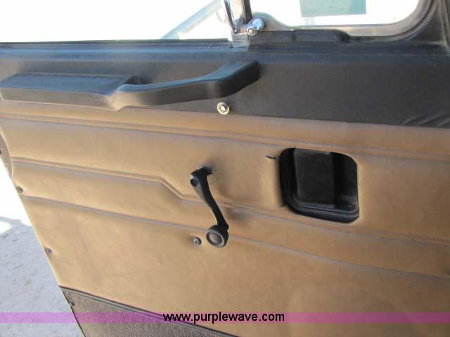 image for item 8276 1991 Peterbilt 357 semi truck