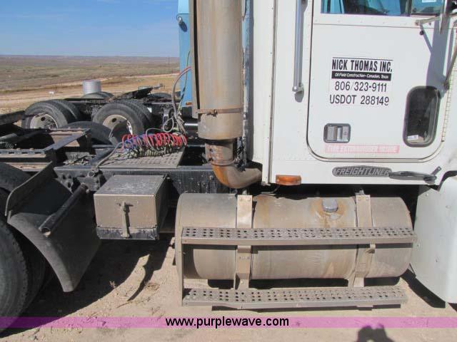 image for item 8277 1996 Freightliner FLD12064ST semi truck