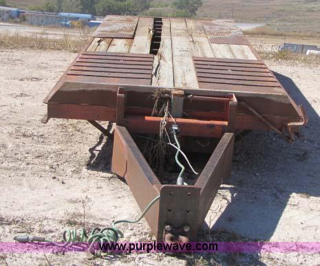 image for item 8294 1989 Bruton trailer